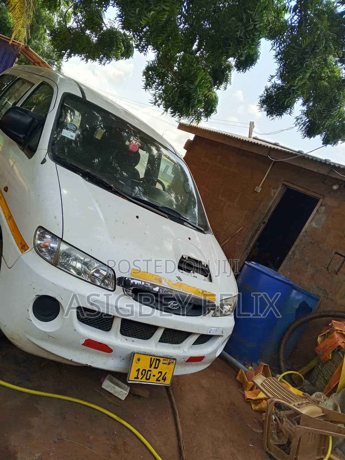 Hyundai H1 2012 White