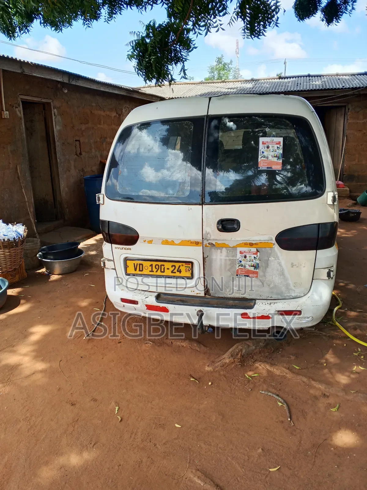 Hyundai H1 2012 White