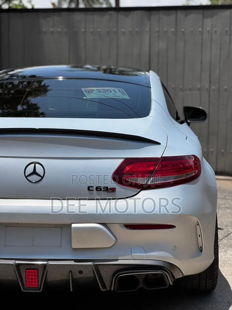 Mercedes-Benz C63 S RWD Coupe (4.0L V8 7A) 2018 Silver