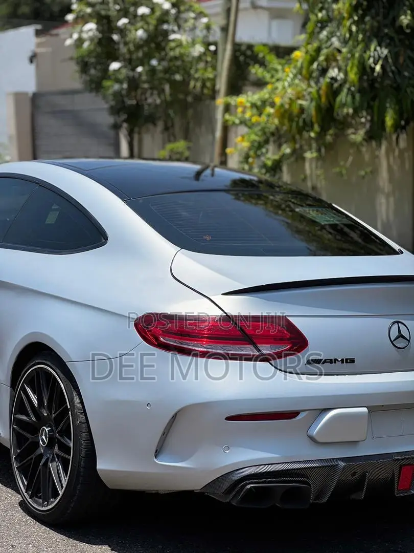Mercedes-Benz C63 S RWD Coupe (4.0L V8 7A) 2018 Silver