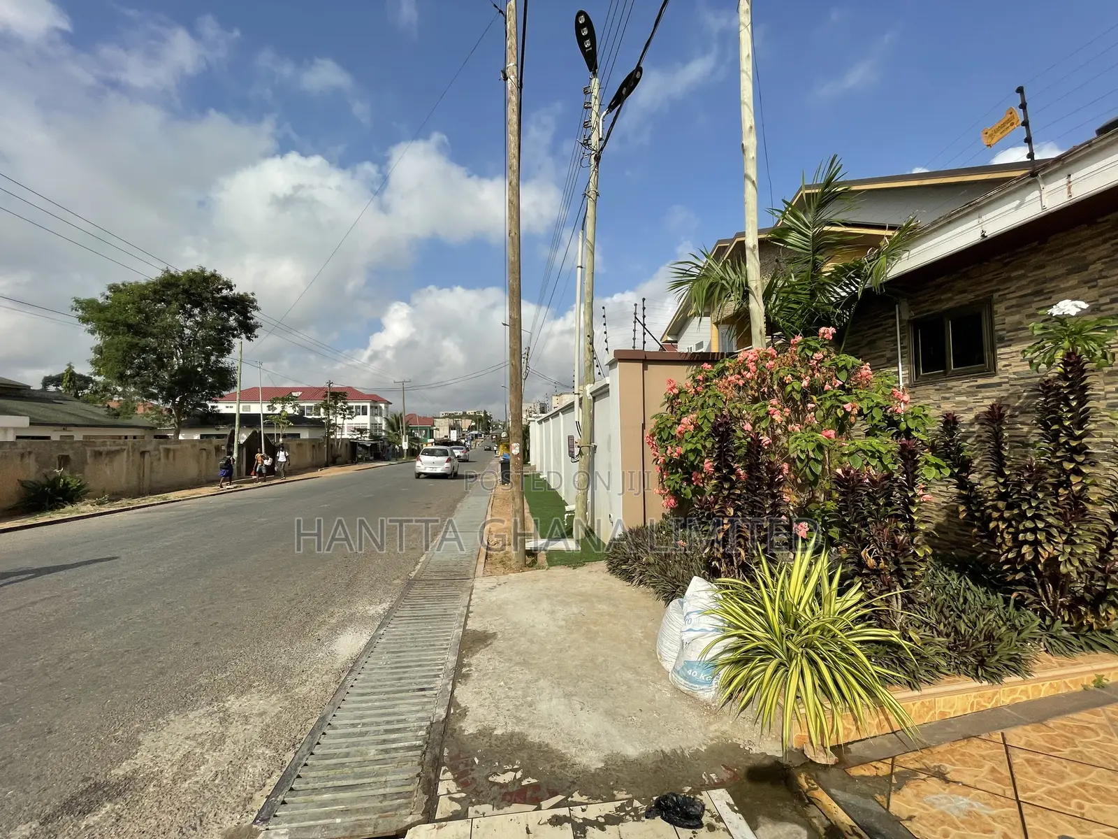 2bdrm Apartment in Spintex, Melcom for rent