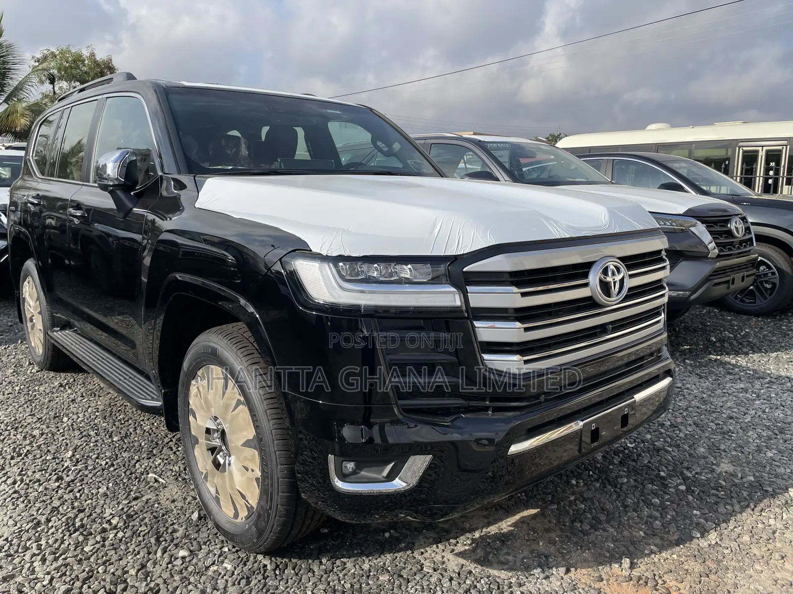 New Toyota Land Cruiser LC300 2025 Black