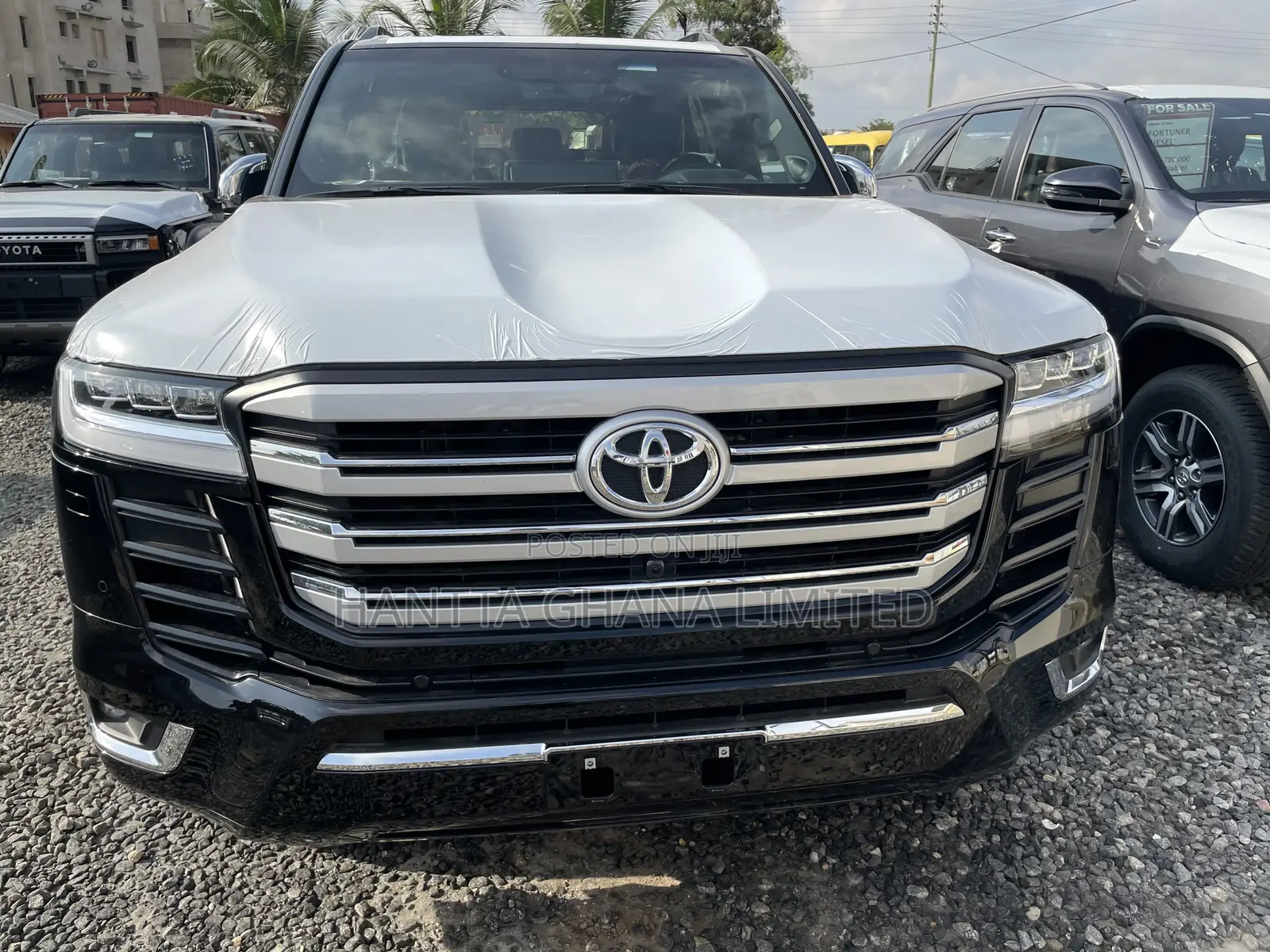 New Toyota Land Cruiser LC300 2025 Black