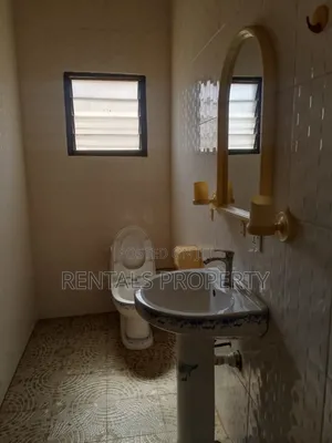 2bdrm Block of Flats in Adenter, Housing Down for rent