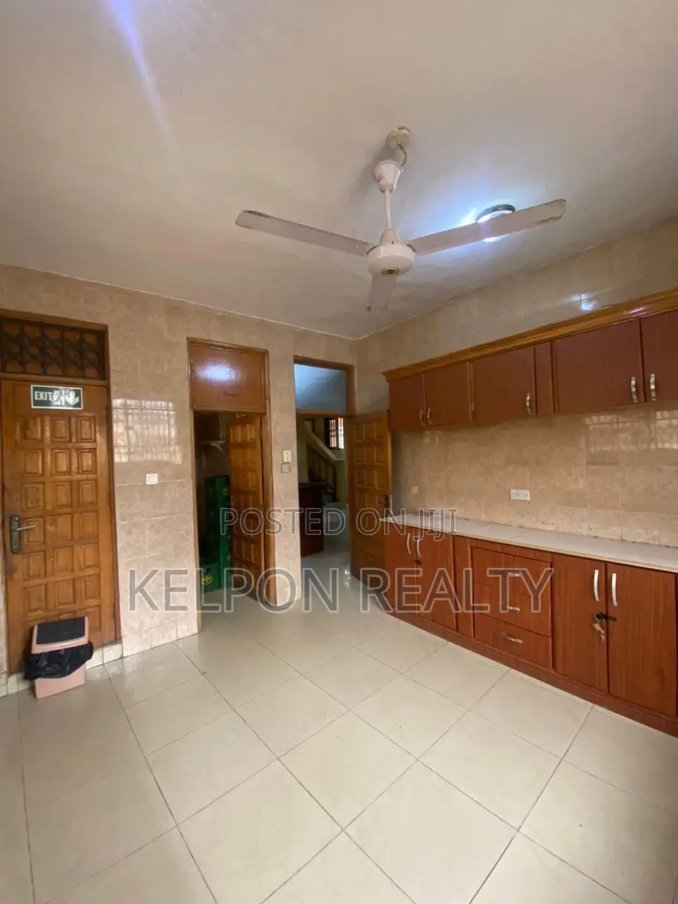 Furnished 6bdrm House in Dansoman, Accra Metropolitan for sale