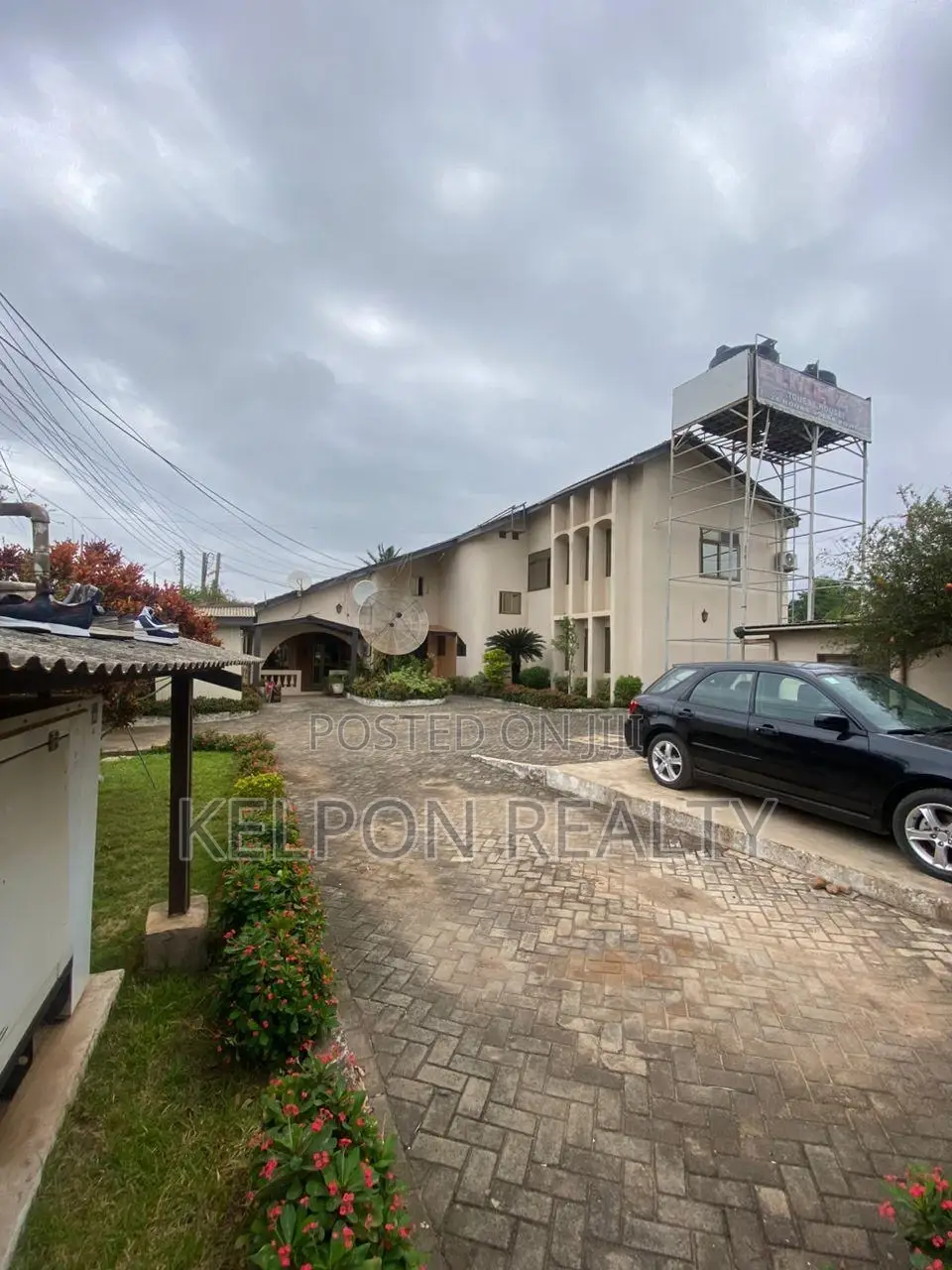 Furnished 6bdrm House in Dansoman, Accra Metropolitan for sale