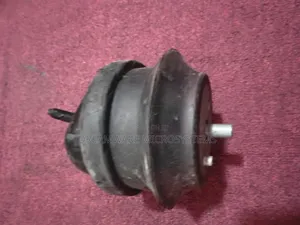 Front and Rear Engine Mount for Chrysler Pacifica.5 3.8 L