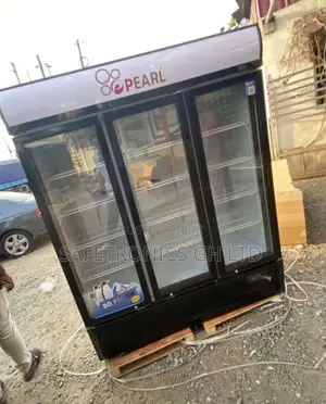 Newly Bulky 3 Glass Door Pearl Electric Display PVC-150 Fridge