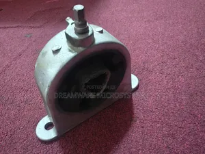 Transmission Mount for Chrysler Pacifica 3.5l 3.8l 4.0l Ac 5305
