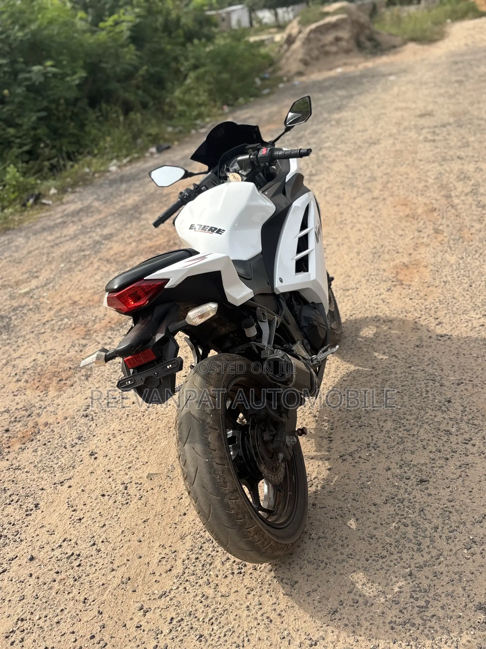 Kawasaki Ninja 300 2012 White