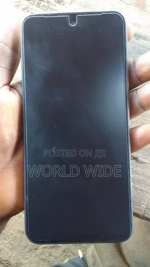 Itel P70 64 GB Black