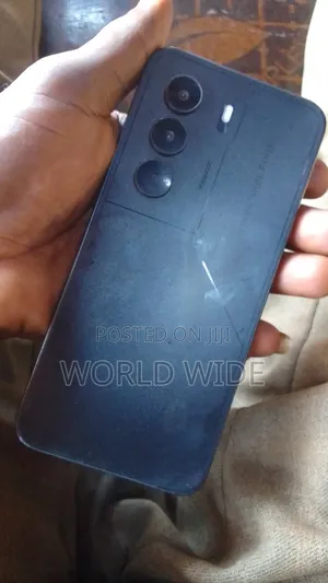 Itel P70 64 GB Black