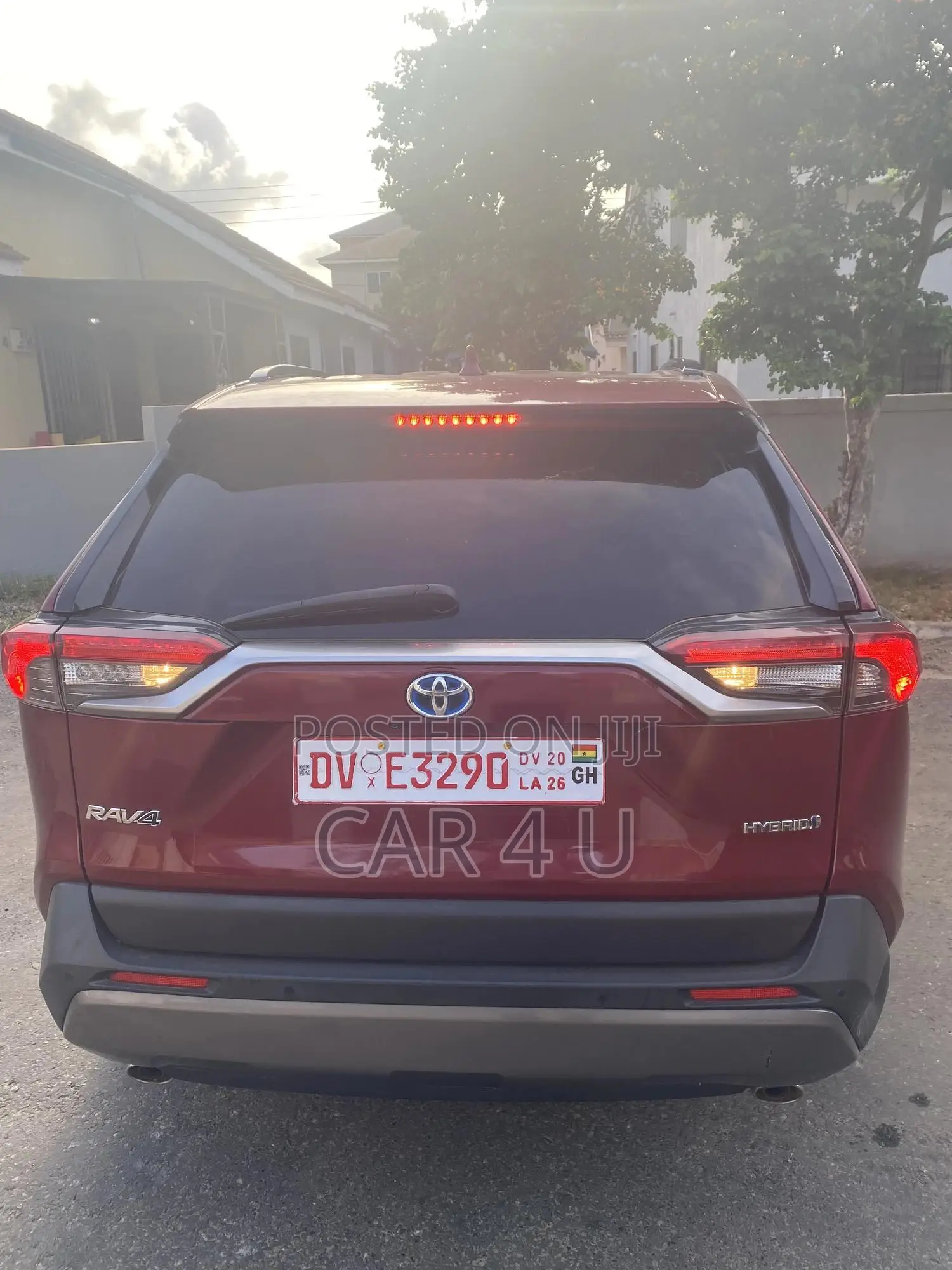 Toyota RAV4 Hybrid 2019 Red