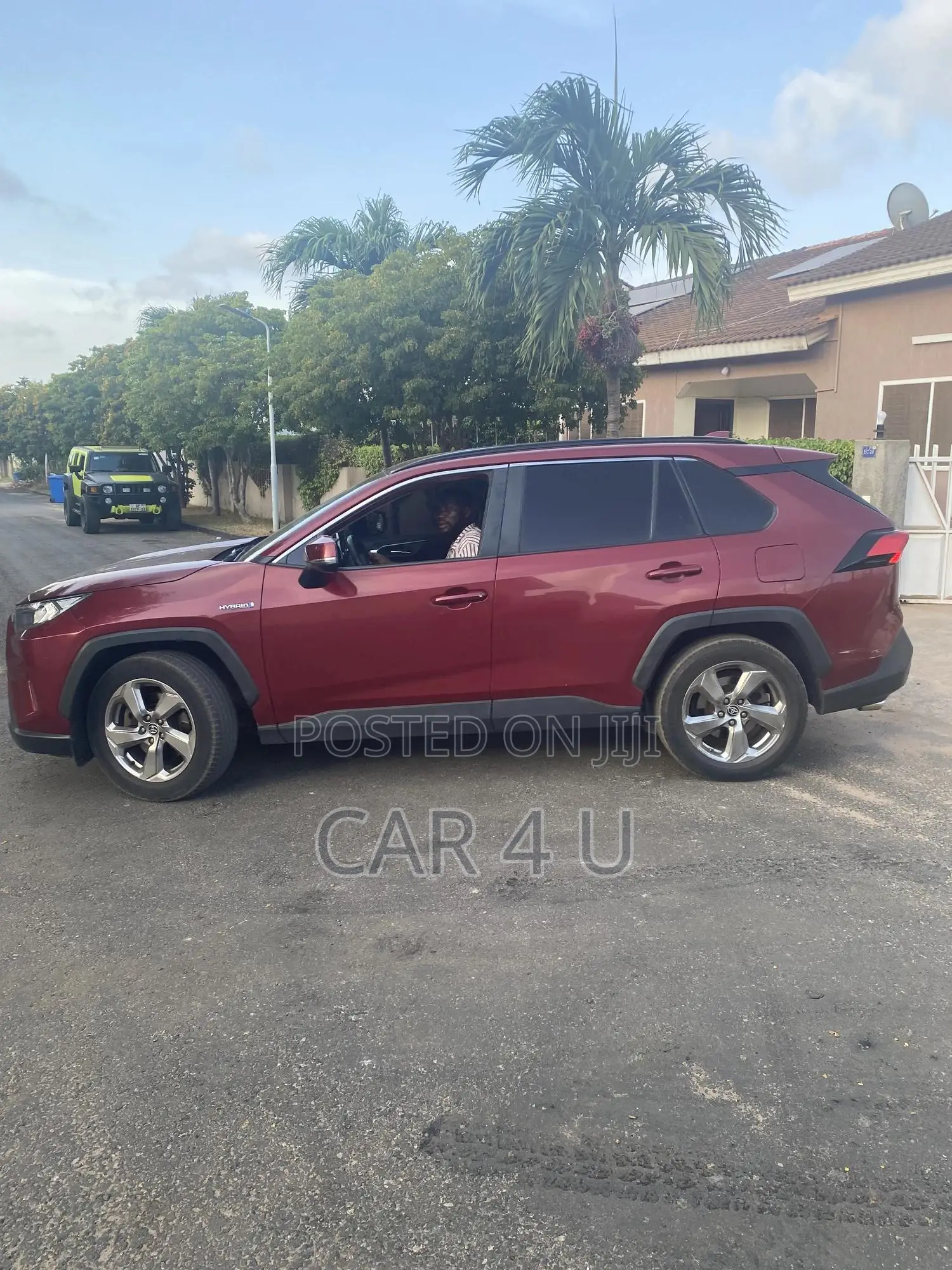 Toyota RAV4 Hybrid 2019 Red