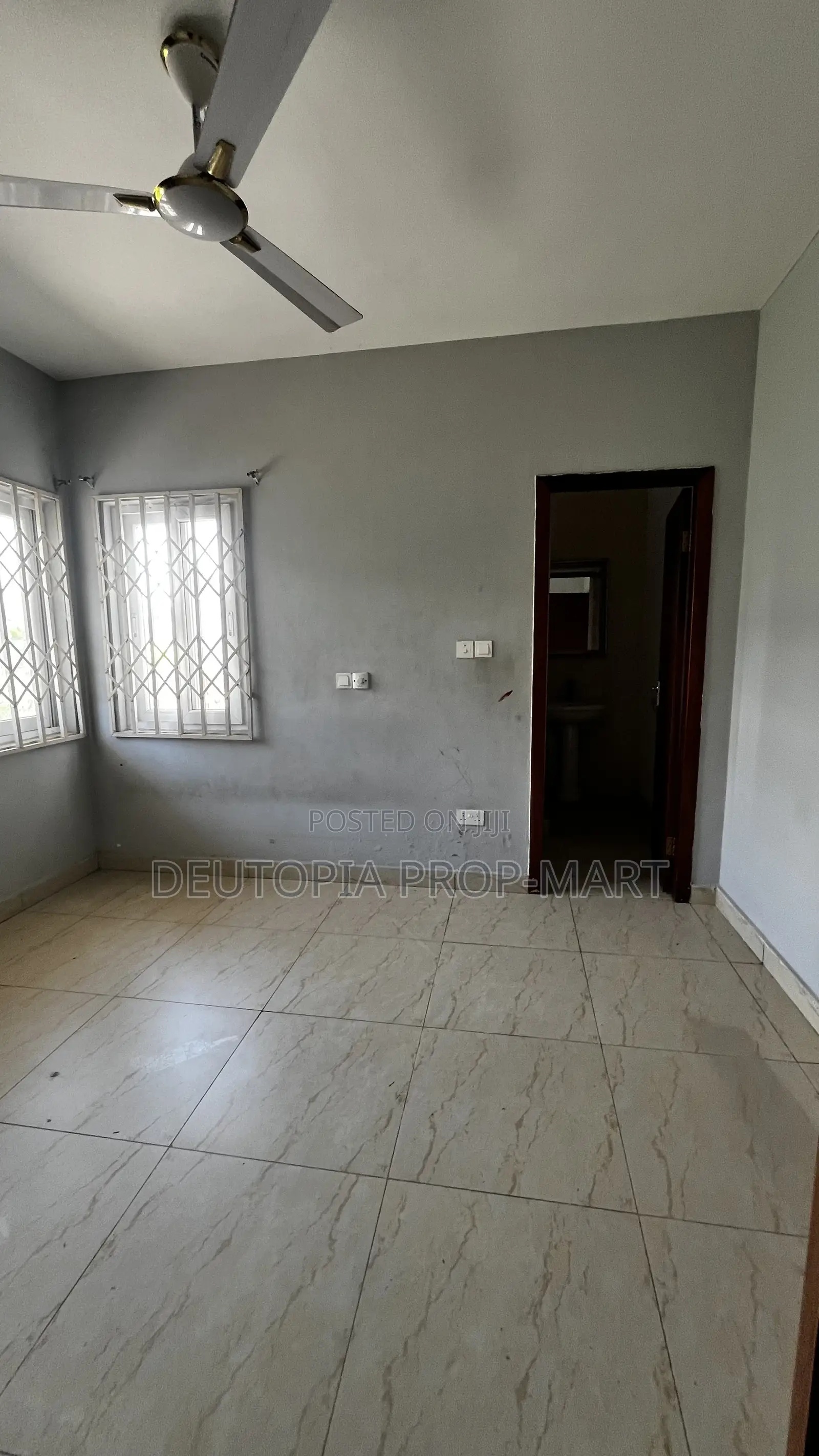 2bdrm House in Sole Lagoon View, Tema Metropolitan for rent