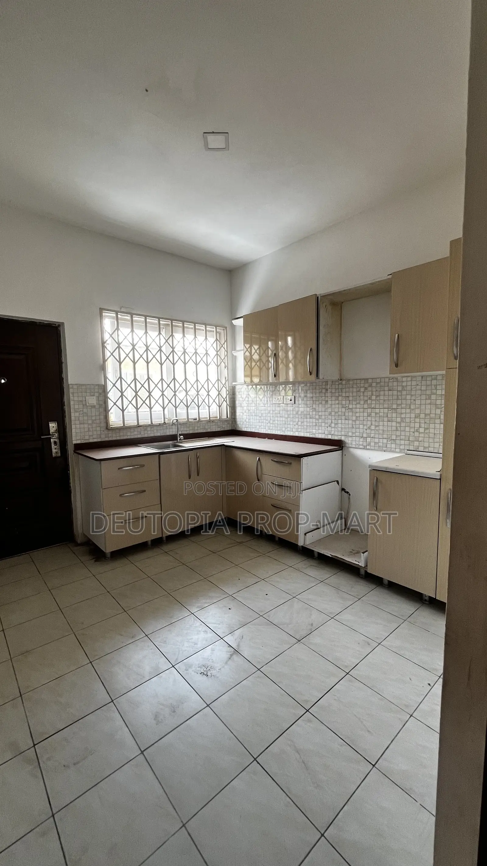 2bdrm House in Sole Lagoon View, Tema Metropolitan for rent
