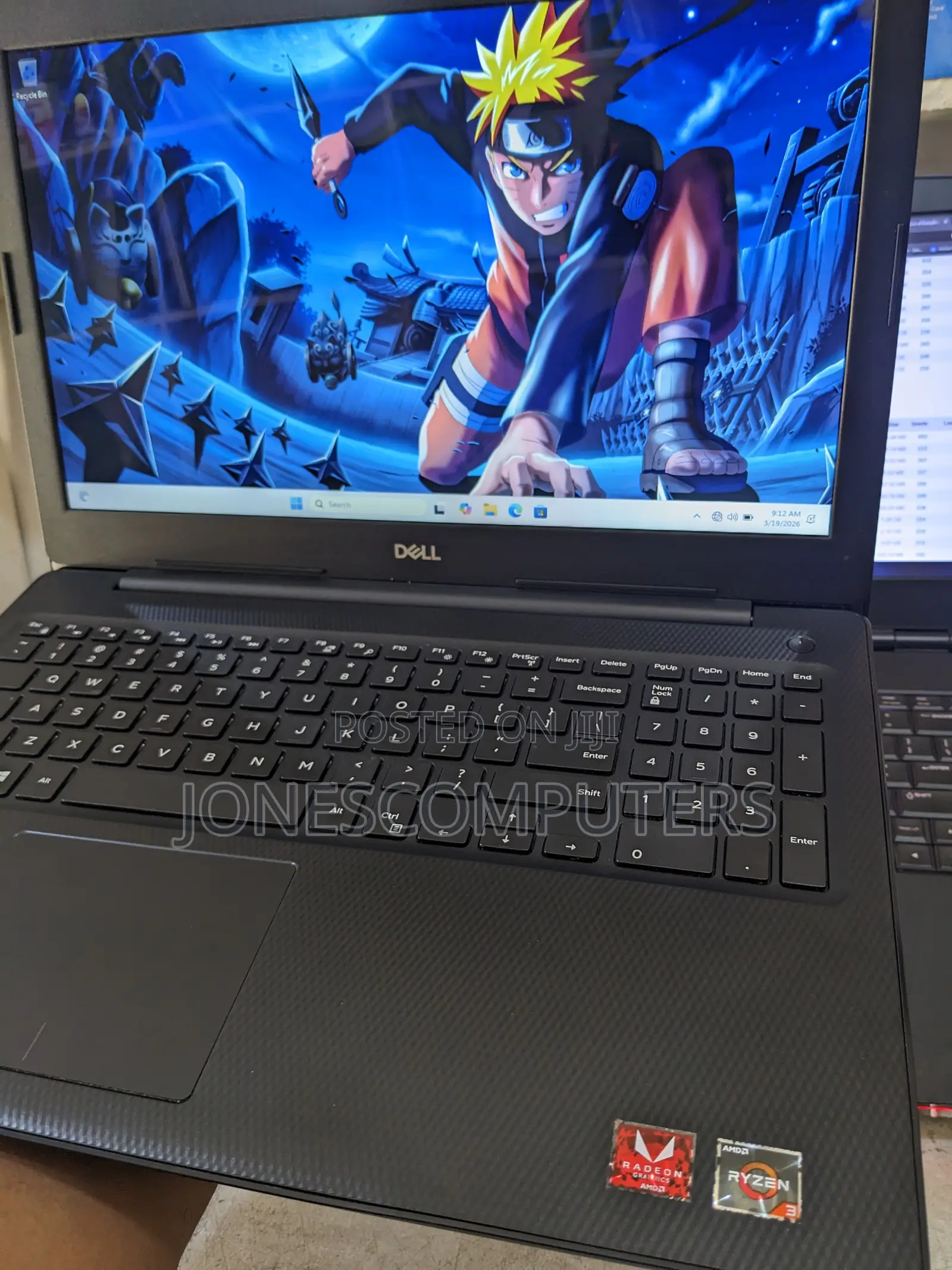 Laptop Dell Inspiron 3542 8GB AMD Ryzen 3 HDD+SSD 1T