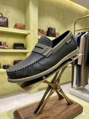 Quality Timberland Shoe Available in All Sizes (Black and Brown)