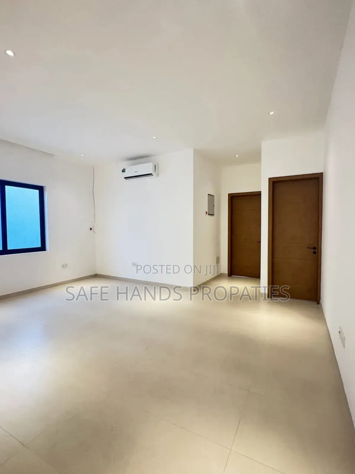 4bdrm Duplex in Accra Metropolitan for sale