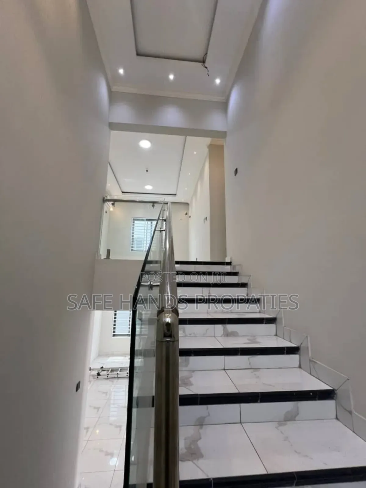 4bdrm Duplex in Accra Metropolitan for sale