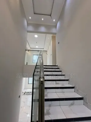 4bdrm Duplex in Accra Metropolitan for sale
