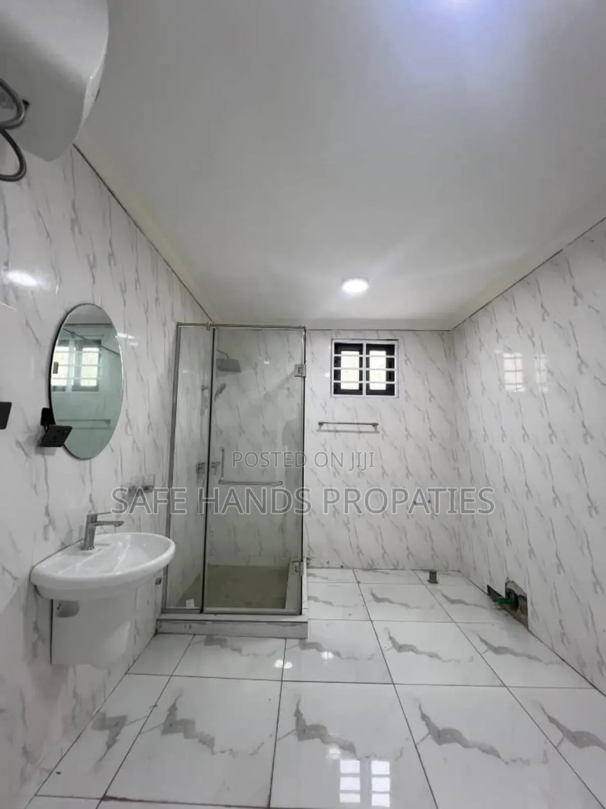 4bdrm Duplex in Accra Metropolitan for sale