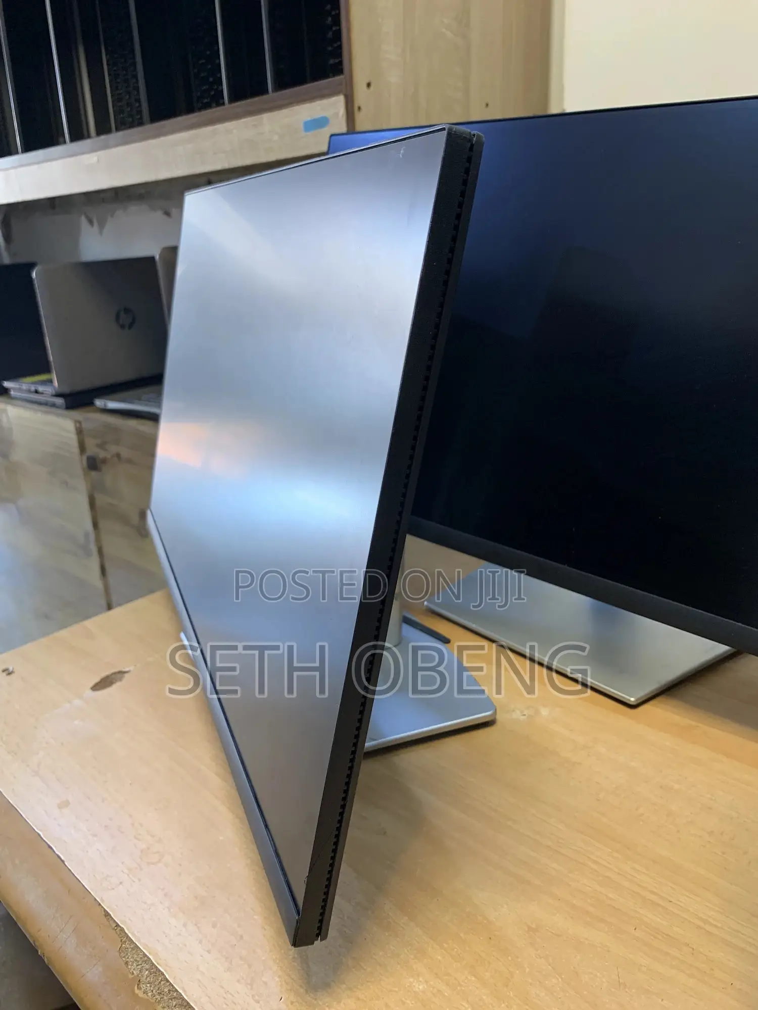 Dell P2422h