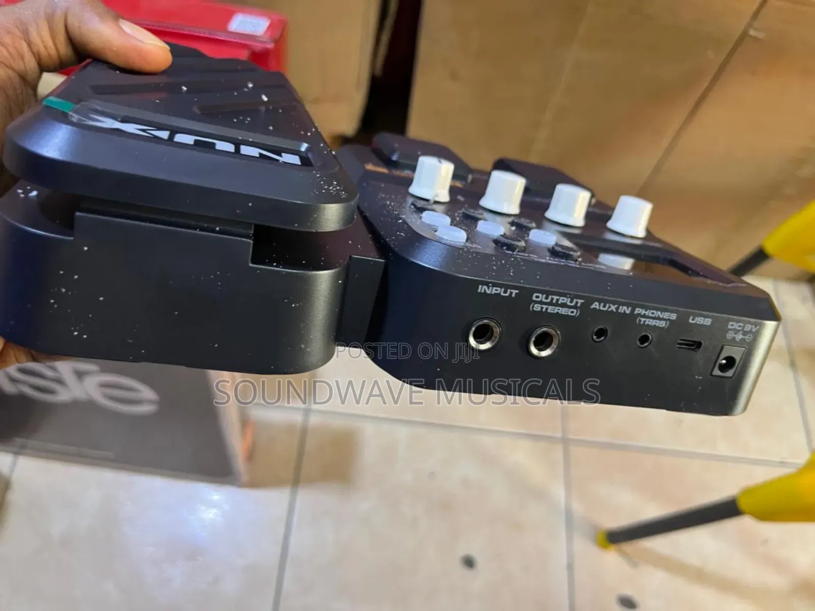 Mg -101 Modeling Guitar Processor