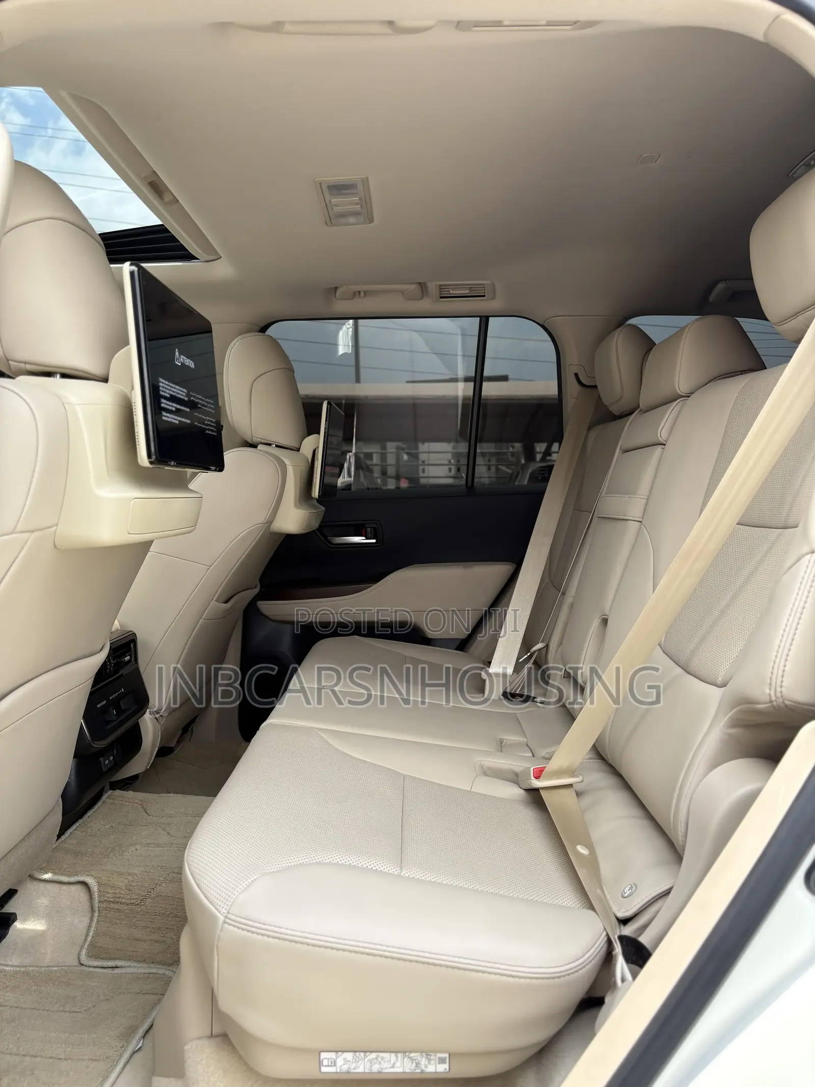 Toyota Land Cruiser 2024 White