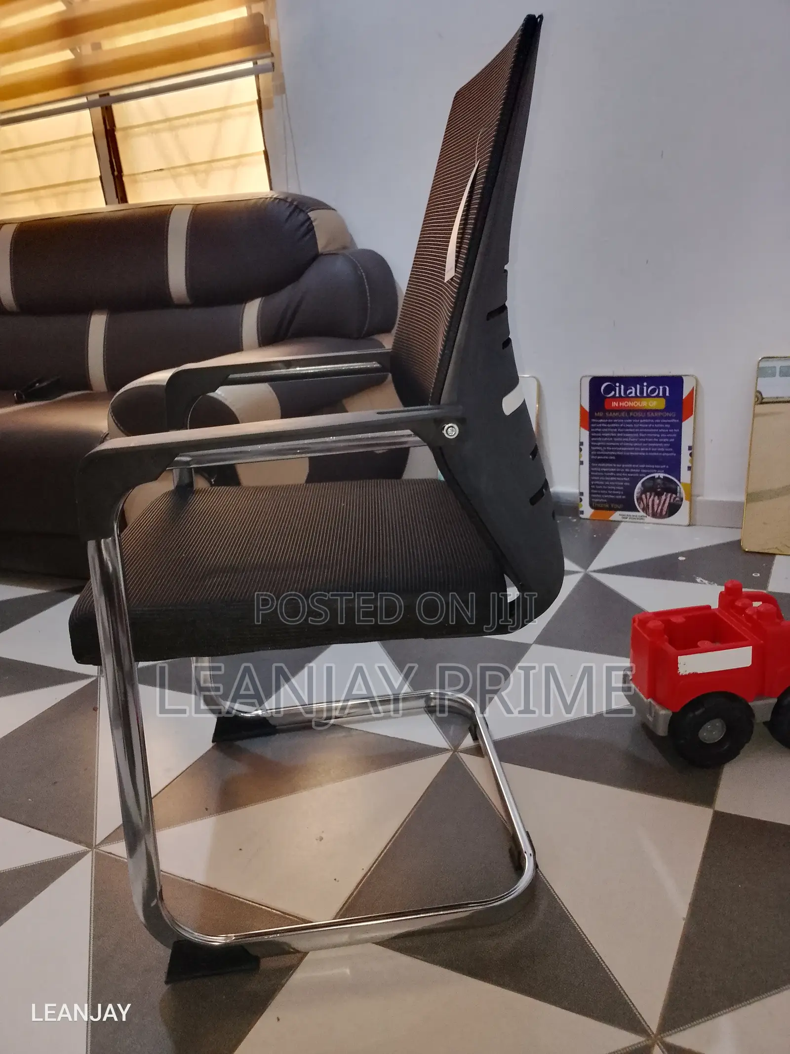 Office Chair Meshes and Cushioned.