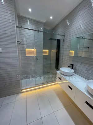 4bdrm Duplex in Accra Metropolitan for sale