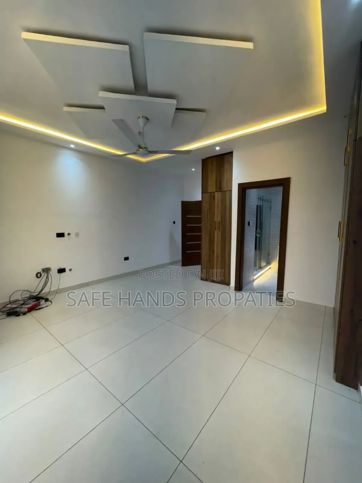 4bdrm Duplex in Accra Metropolitan for sale