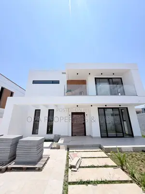 3bdrm House in East Airport for sale