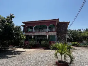 10bdrm House in Accra Metropolitan for sale