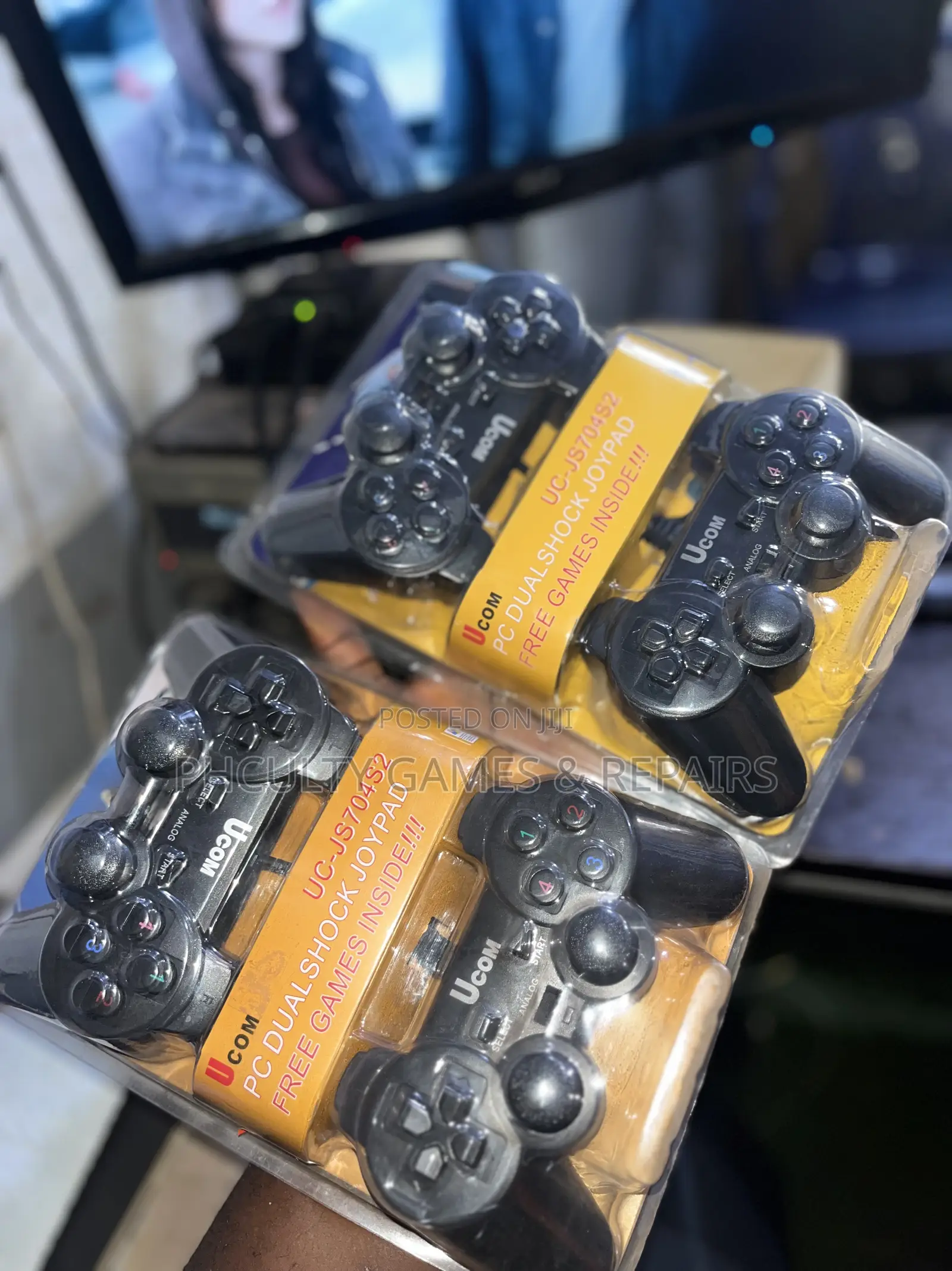 Twins Ucom Controllers