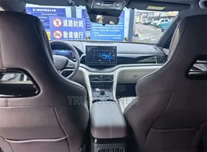 BYD Song Plus DM-i 2024 White