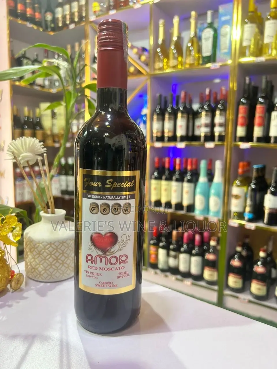 Four Special Amor Sweet Red Wine