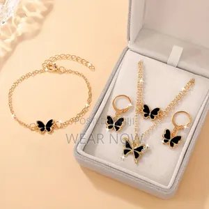 4pcs Sparkling Butterfly Necklace, Matching Earrings Bracelet Set