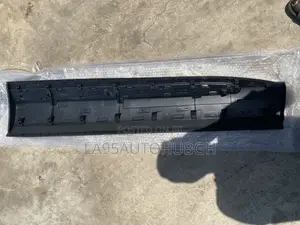 Ford Explorer 2020,2021,2022,2023,2024 Driver Side Front Door Molding