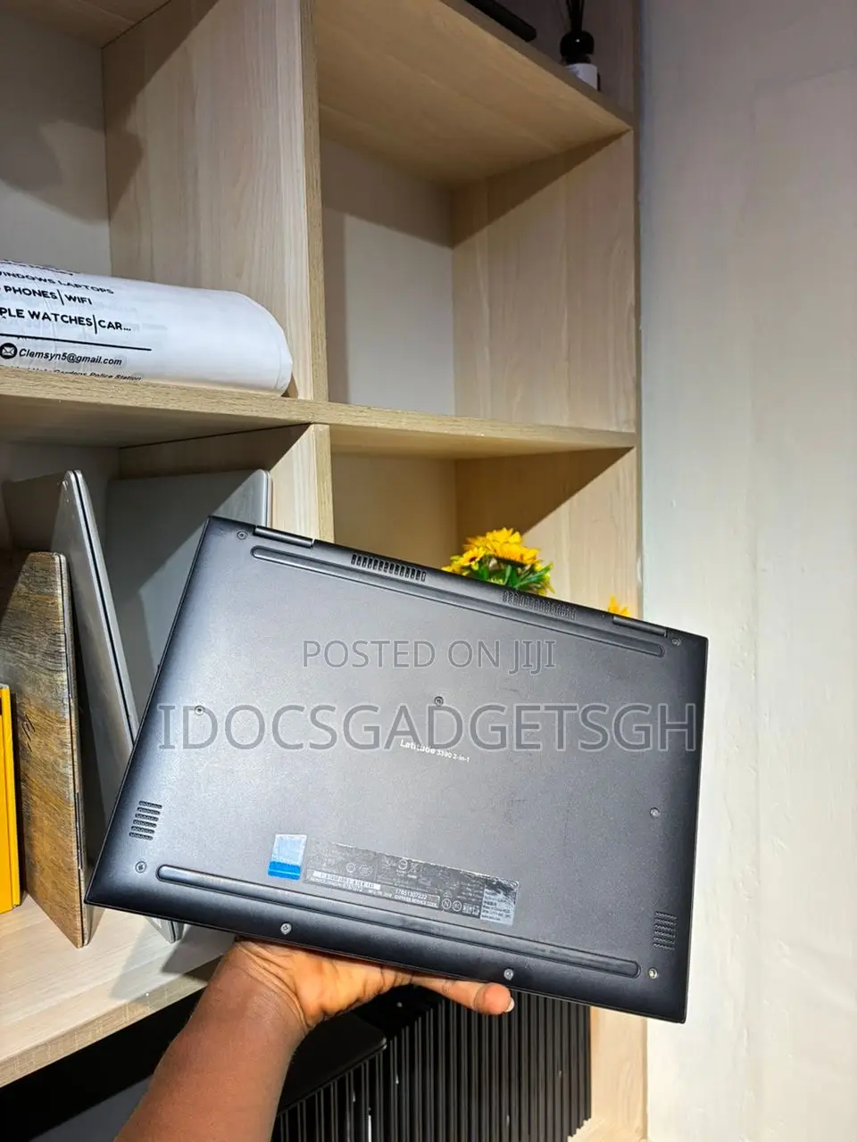Laptop Dell Latitude 3390 8GB Intel Core i5 SSHD (Hybrid) 256GB