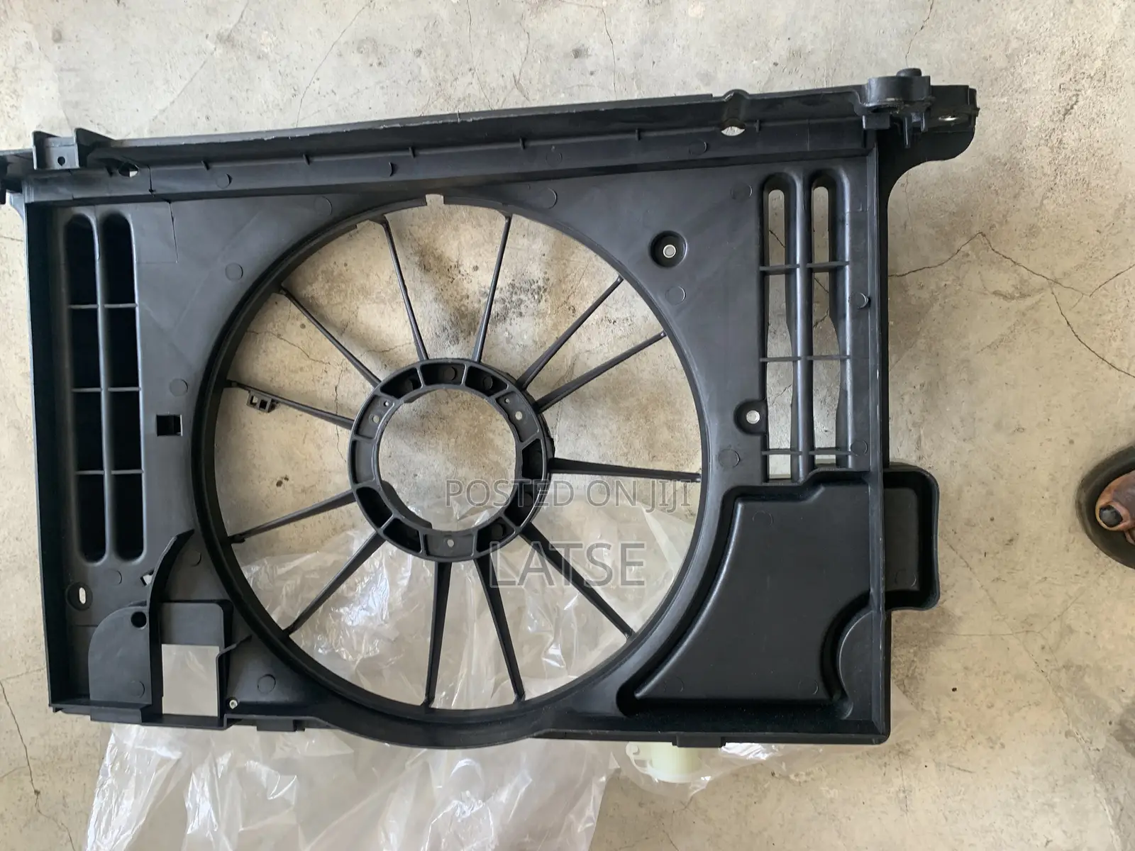 Toyota Corolla 2014,2015,2016,2017,2018 Engine Cooling Fan Shroud/Case