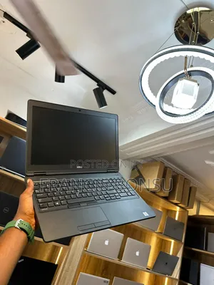 Laptop Dell Latitude 5400 8GB Intel Core i5 SSD 256GB
