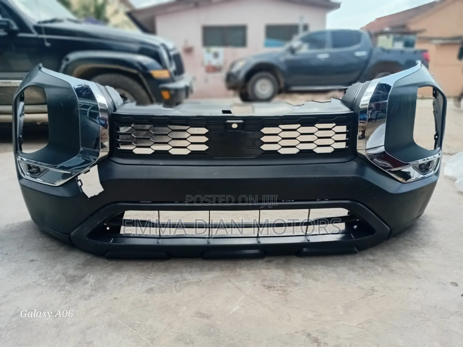 Outlander 2023 Front Bumper Complete