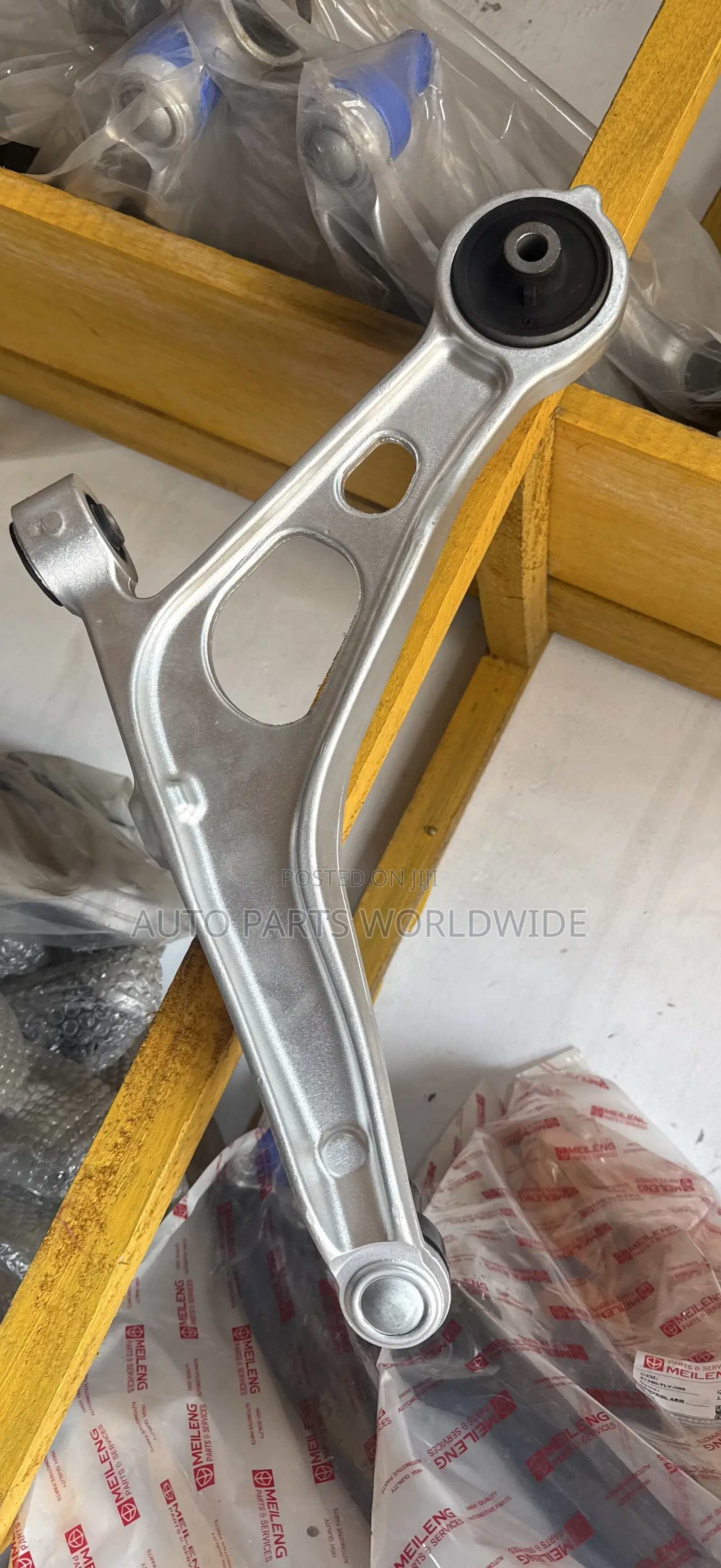 Mitsubishi Outlander Control/Lower Arms 2020-2024