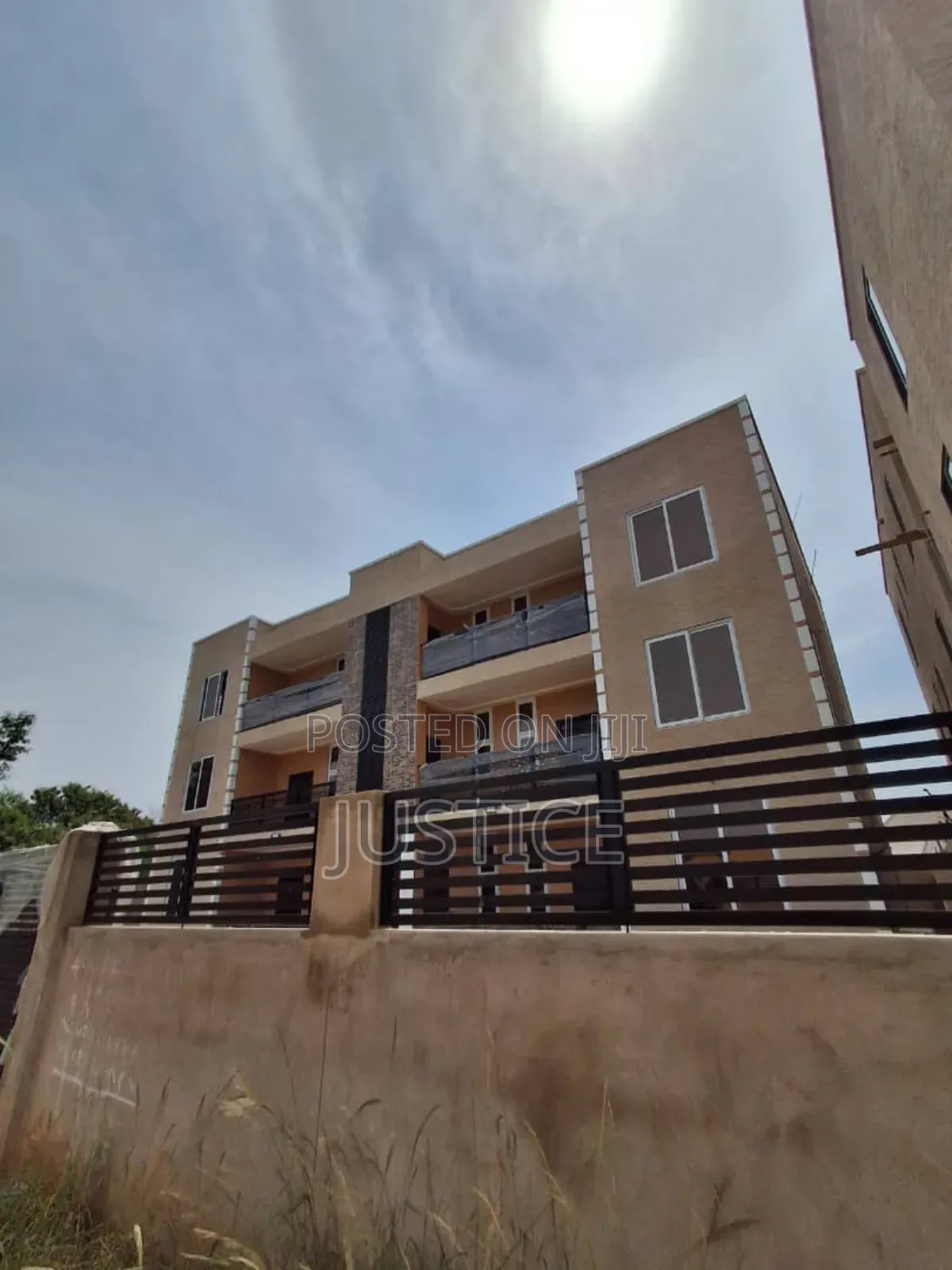 2bdrm Apartment in Adjiringanor, Ability for rent