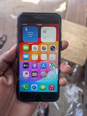 Apple iPhone SE (2020) 64 GB Black
