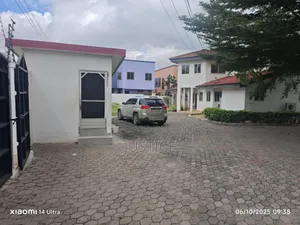 10bdrm Mansion in Airport Residential for rent