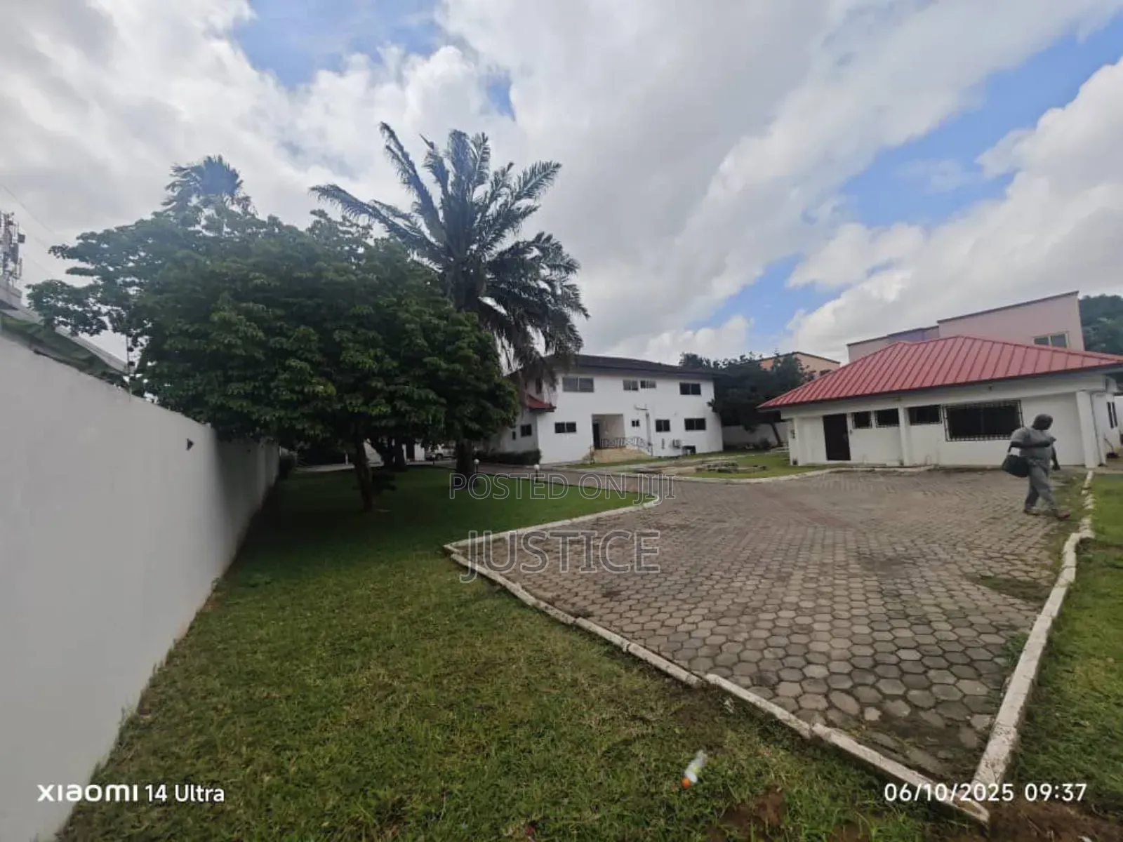 10bdrm Mansion in Airport Residential for rent