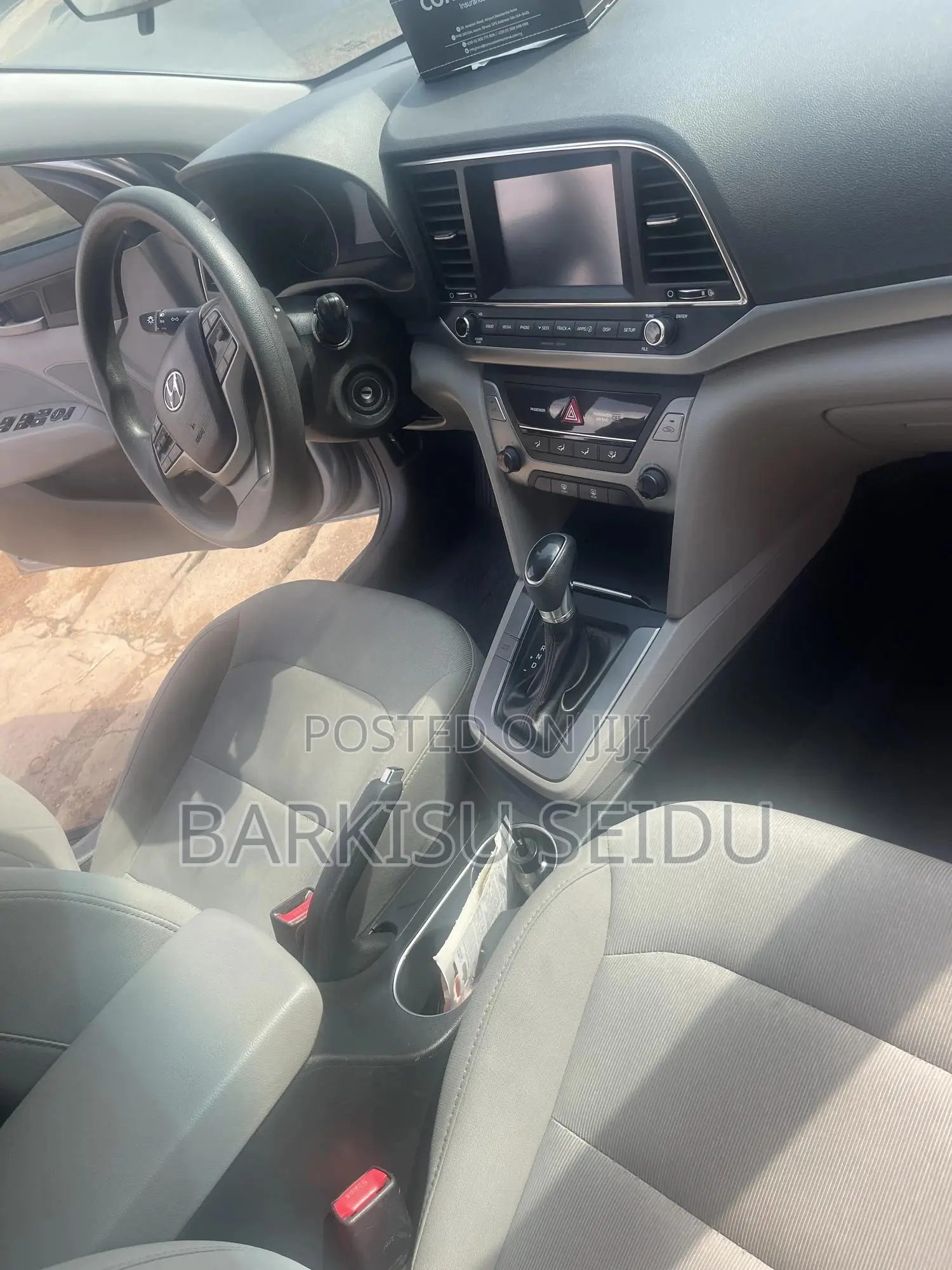 Hyundai Elantra SE Sedan FWD (2.0L 4cyl 6M) 2017 Silver