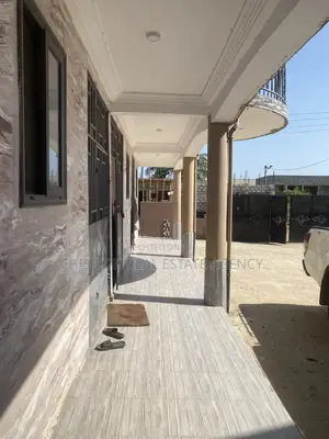 1bdrm Apartment in Chis-Lon Broker’S, New Market for rent